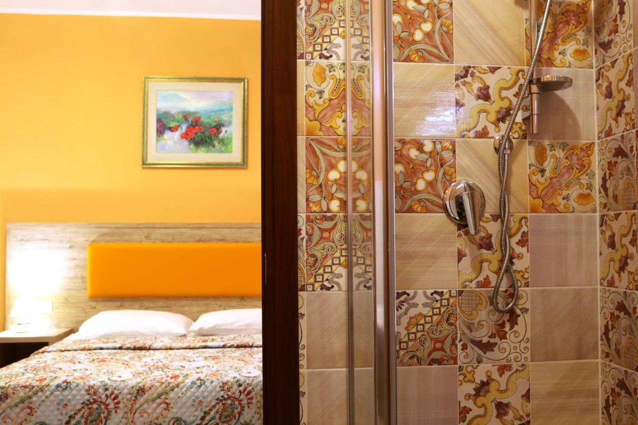 La Casa Di Nonno Giulio Bed and Breakfast Porto SantʼElpidio Buitenkant foto