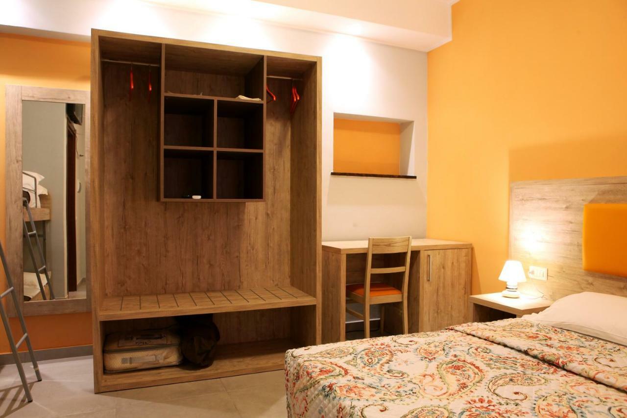 La Casa Di Nonno Giulio Bed and Breakfast Porto SantʼElpidio Buitenkant foto